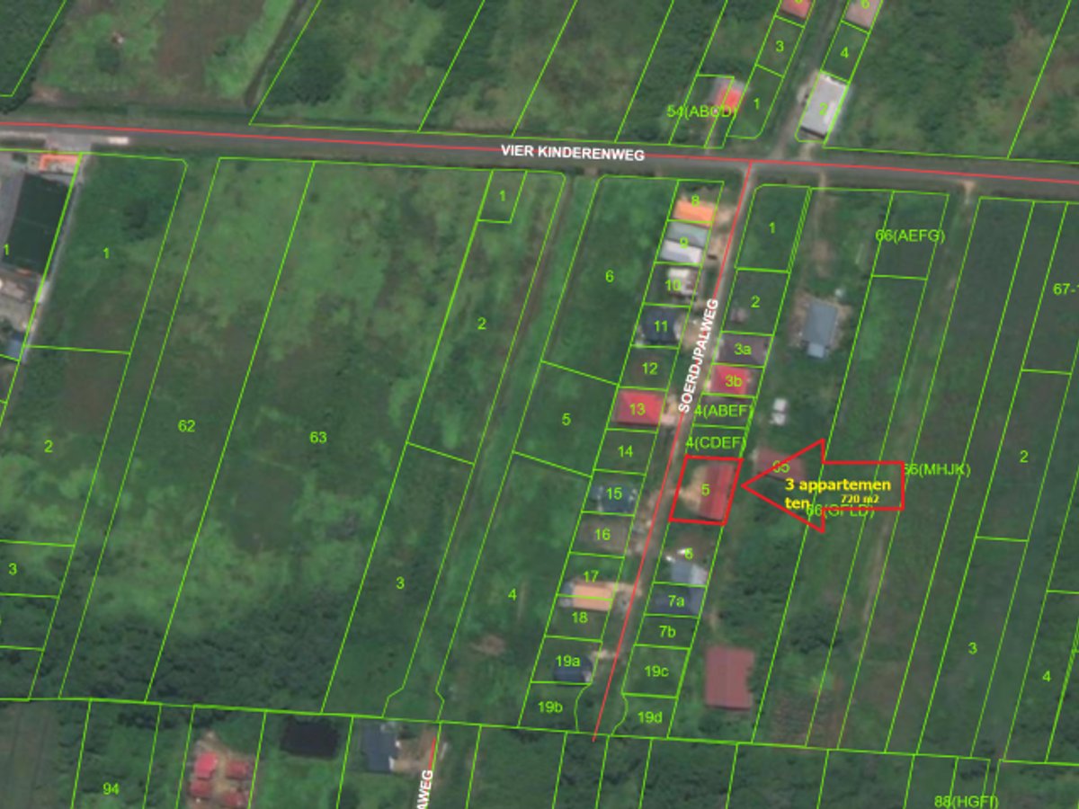 Eigendom, Groot Blijdenshoopweg ca 2000 m2. Geheel omrasterd met steen, opgehoogd. Langs asfaltweg, 400 m van Indra Gandhiweg - Hoofdfoto