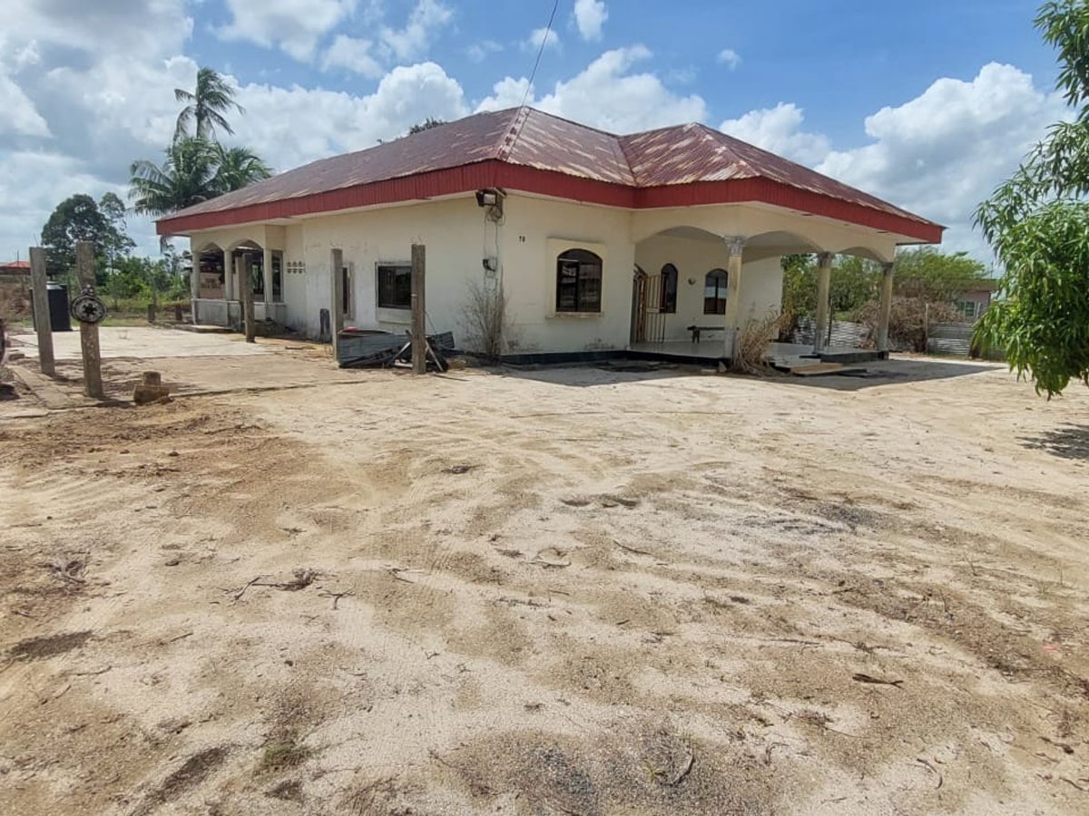 Eigendom, Naaldhoutweg (zijstr Vredenburg Serie B). 2x percelen ieder groot 455 m2. Stroom en water aanwezig. Bewoon gebied. Prijs per stuk - Foto 2