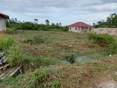 Eigendomskavel, Moh. Haniefweg 16 zijstr Menckebergstraat) groot 800 m2 met 3-kamer woning. Geheel omrasterd - Foto 1